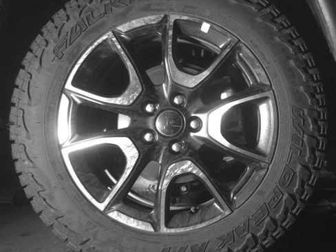 Used 2025 Jeep Compass Trailhawk AWD/4WD image 15