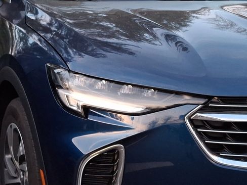 Used 2023 Buick Envision Essence image 7