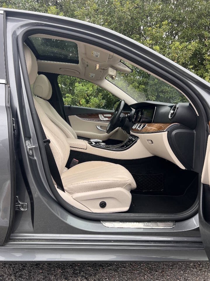 Used 2018 Mercedes-Benz E 300 image 17