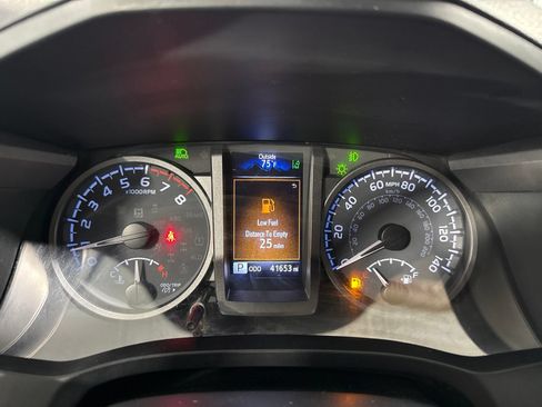 Used 2023 Toyota Tacoma TRD Sport w/ TRD Premium Sport Package AWD/4WD image 22