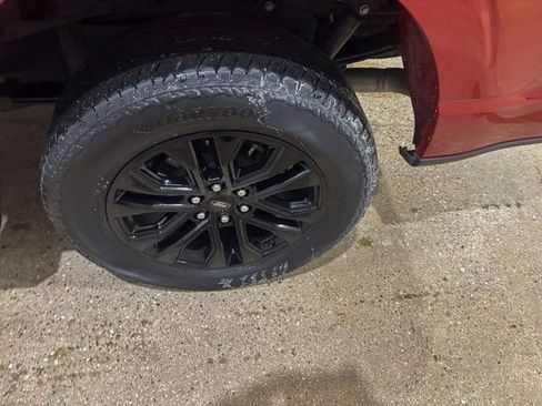 Used 2024 Ford F150 Lariat w/ Equipment Group 502A High image 32