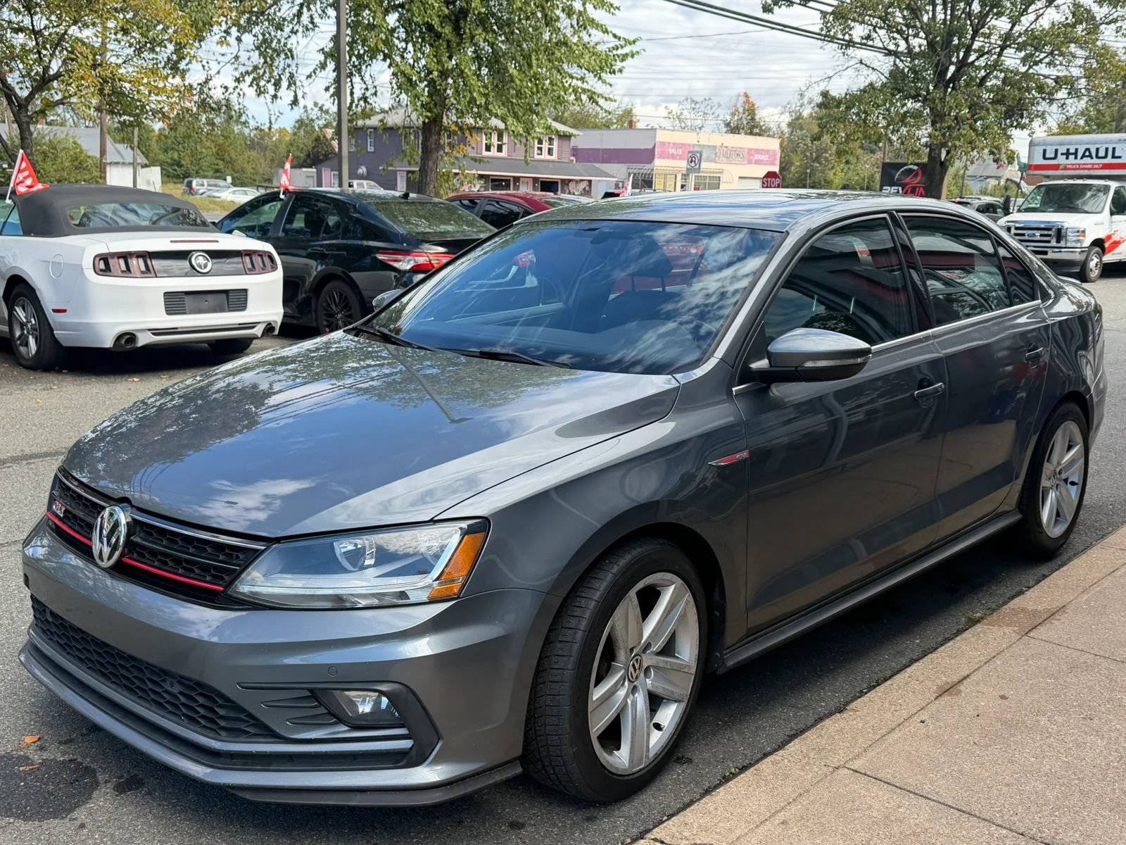 Used 2017 Volkswagen Jetta GLI FWD image 3