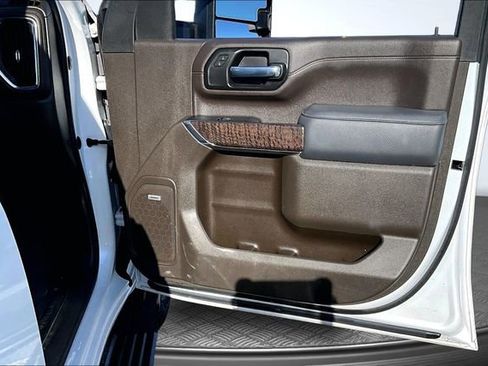 Used 2023 GMC Sierra 2500 Denali w/ Denali Ultimate Package image 29