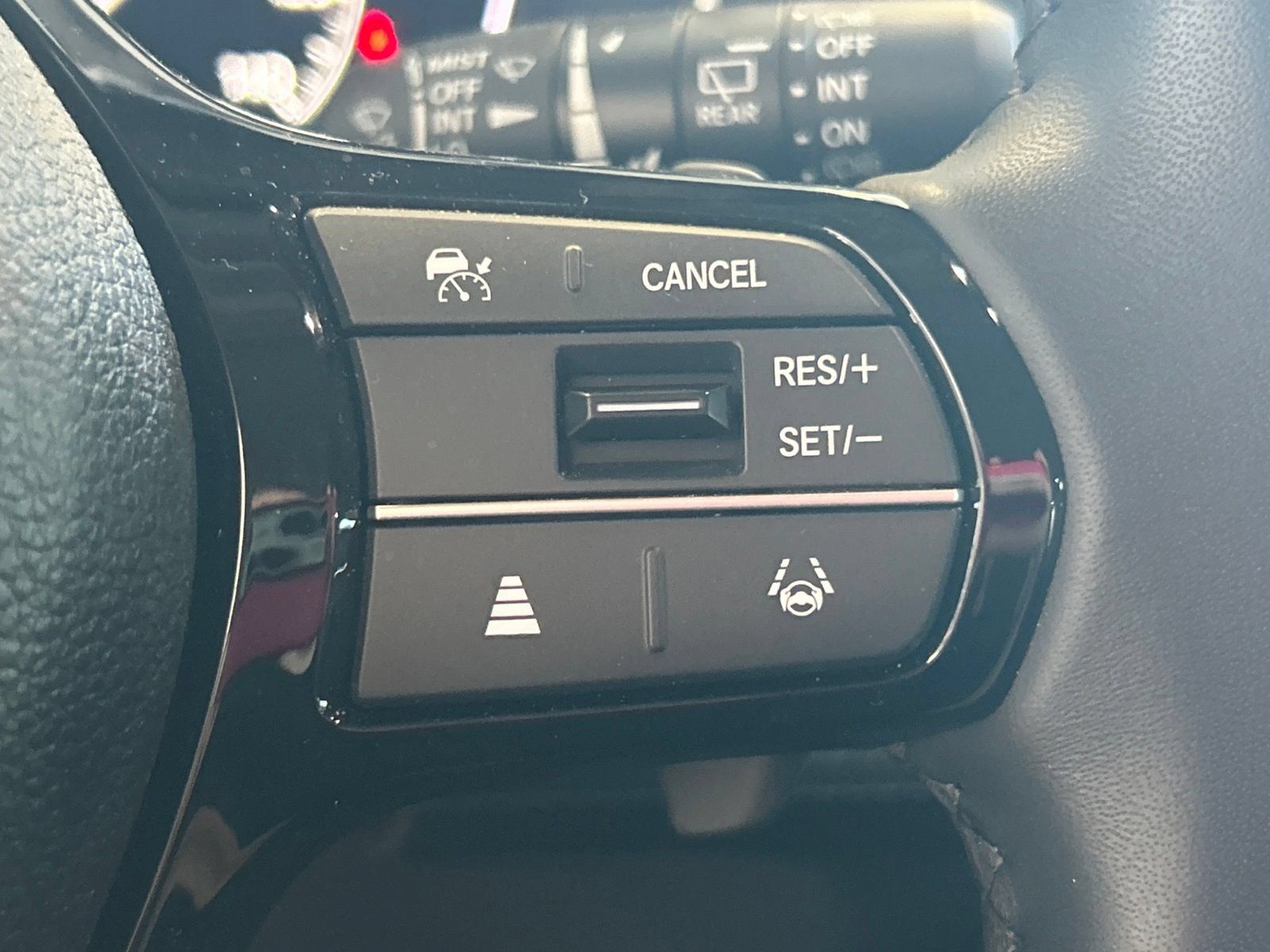 Used 2025 Honda Pilot EX-L image 23