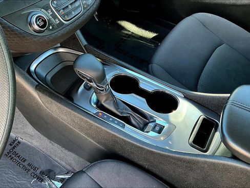 Used 2024 Chevrolet Malibu LT image 14