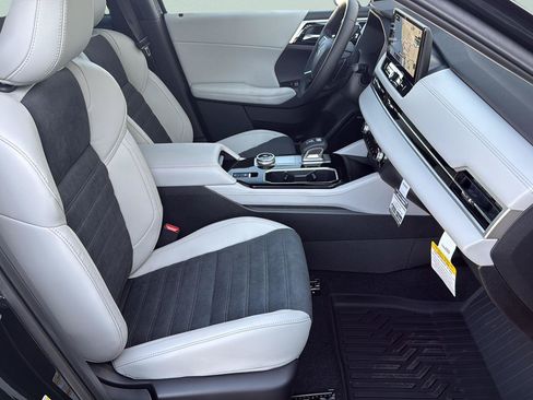 New 2026 Mitsubishi Outlander SE FWD image 24