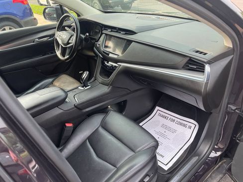 Used 2018 Cadillac XT5 Luxury FWD image 19