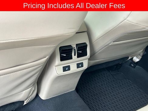Used 2017 Subaru Outback 2.5i Limited AWD/4WD image 15