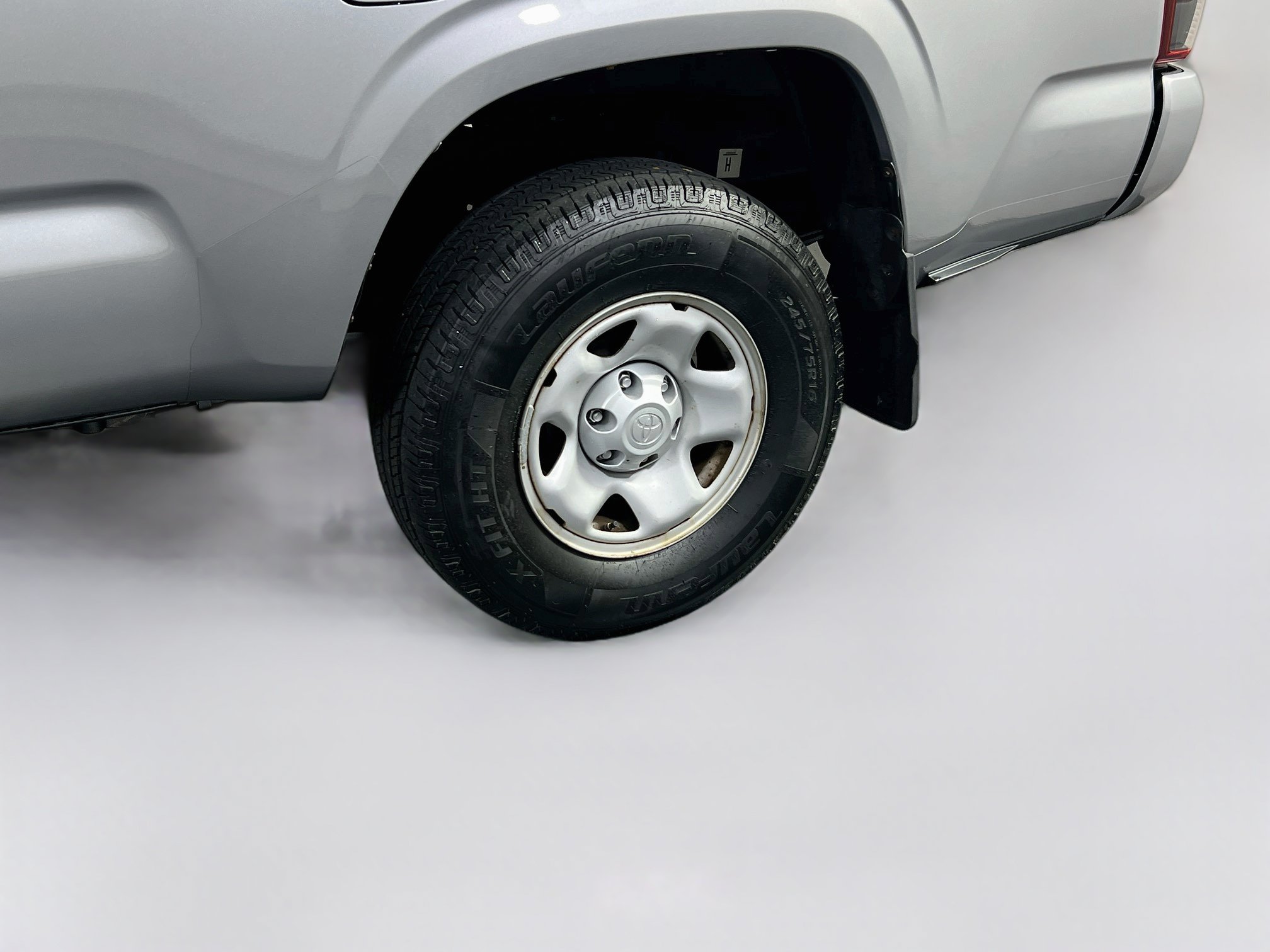 Used 2018 Toyota Tacoma SR w/ SR Convenience Package AWD/4WD image 28