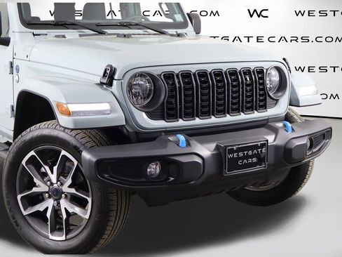 Used 2024 Jeep Wrangler Unlimited AWD/4WD image 50