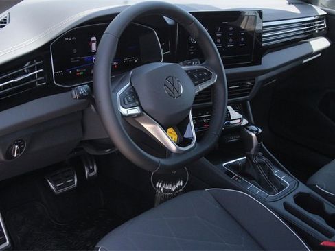 New 2025 Volkswagen Jetta Sport image 9