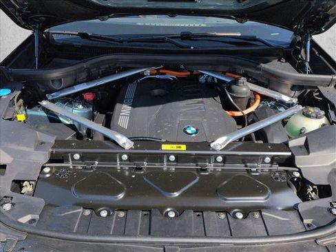 New 2026 BMW X5 xDrive50e image 17