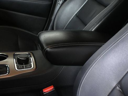 Used 2017 Jeep Grand Cherokee Limited AWD/4WD image 25