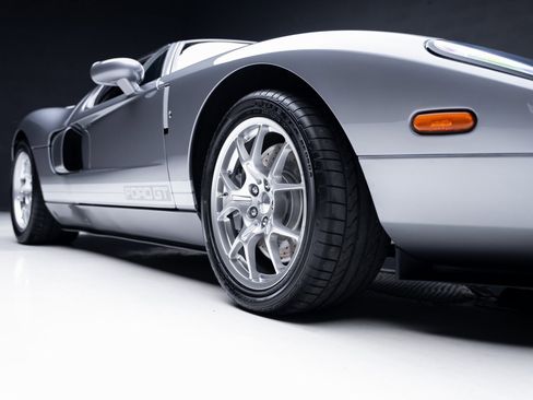 Used 2006 Ford GT image 77
