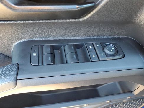 Used 2024 Toyota Tacoma SR5 AWD/4WD image 25
