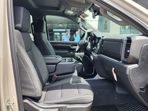 New 2026 GMC Sierra 2500 SLE w/ SLE Value Package; AWD/4WD image 39