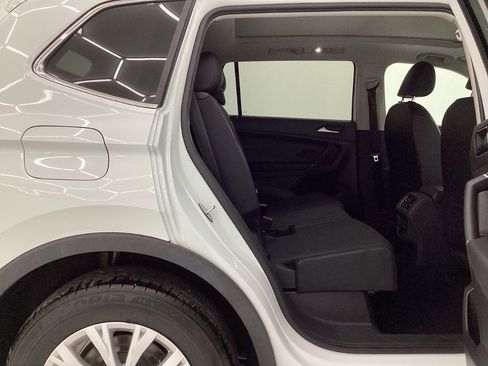 Used 2018 Volkswagen Tiguan SE AWD/4WD image 21