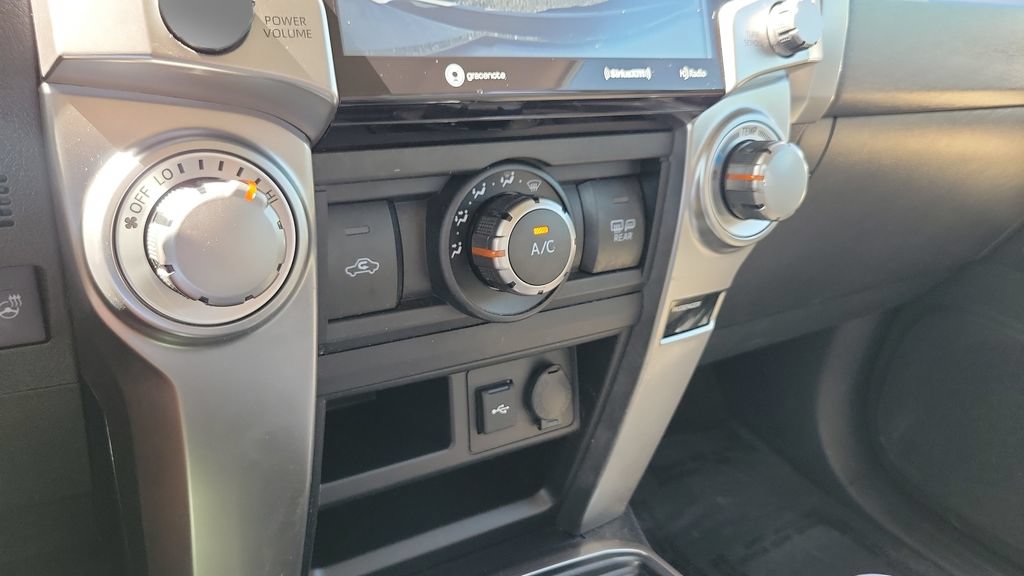 Used 2024 Toyota 4Runner SR5 Premium w/ Moonroof Package RWD image 19
