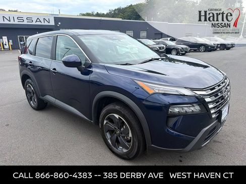 Certified 2025 Nissan Rogue SV AWD/4WD image 3