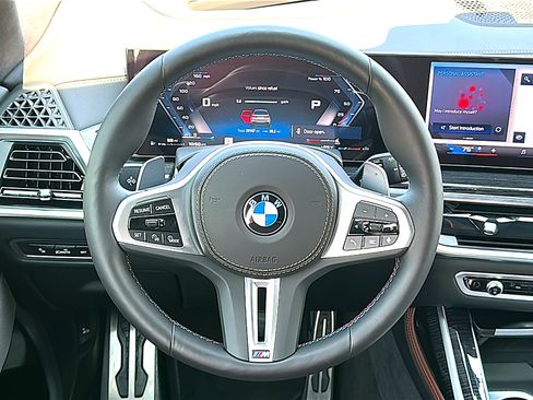Certified 2025 BMW X7 M60i AWD/4WD image 29