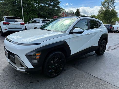 Used 2024 Hyundai Kona Limited AWD/4WD image 1