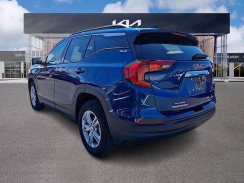 Used 2020 GMC Terrain SLE w/ Driver Convenience Package image 4