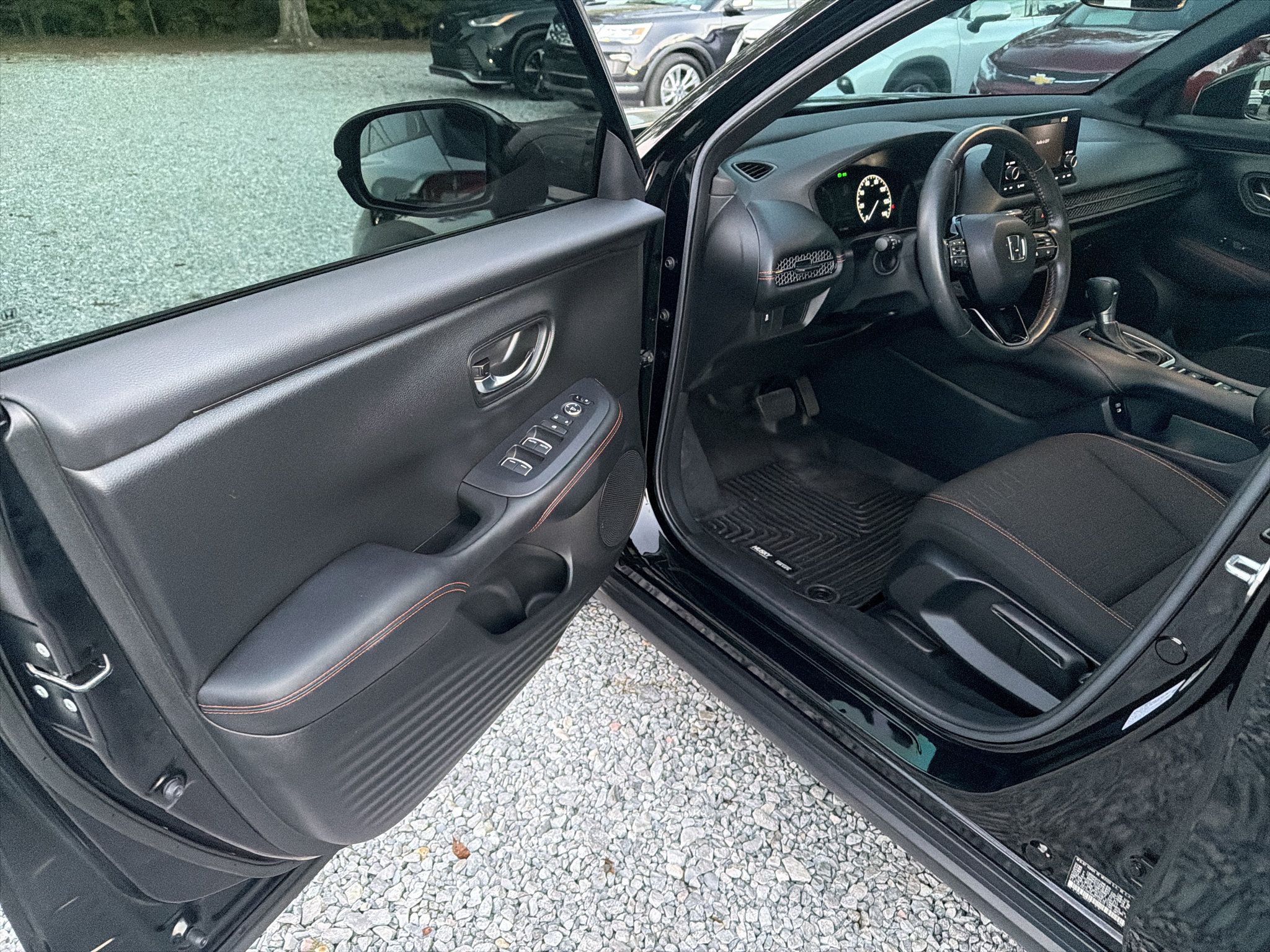 Used 2024 Honda HR-V Sport image 11