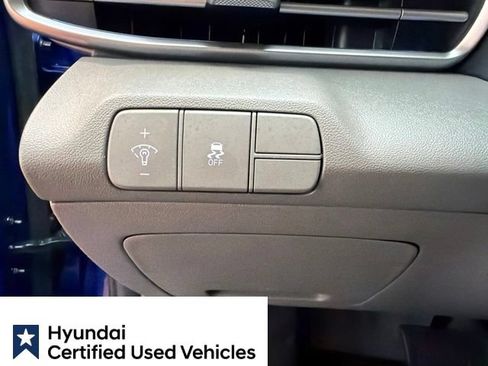 Used 2025 Hyundai Elantra SEL FWD image 25