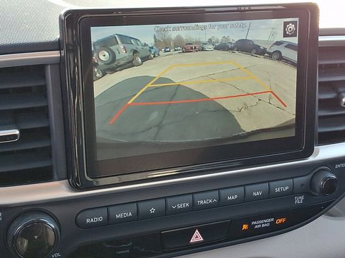 Certified 2021 Hyundai Venue w/ Cargo Package image 24