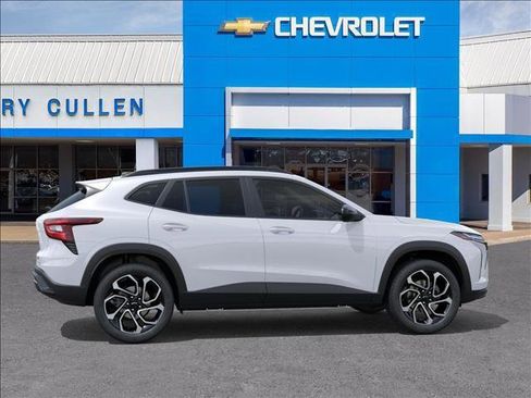 New 2026 Chevrolet Trax RS w/ Driver Confidence Package image 5