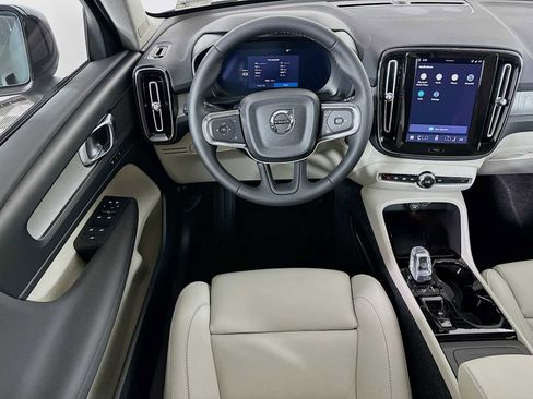 New 2026 Volvo XC40 B5 Plus w/ Protection Package Premier image 20