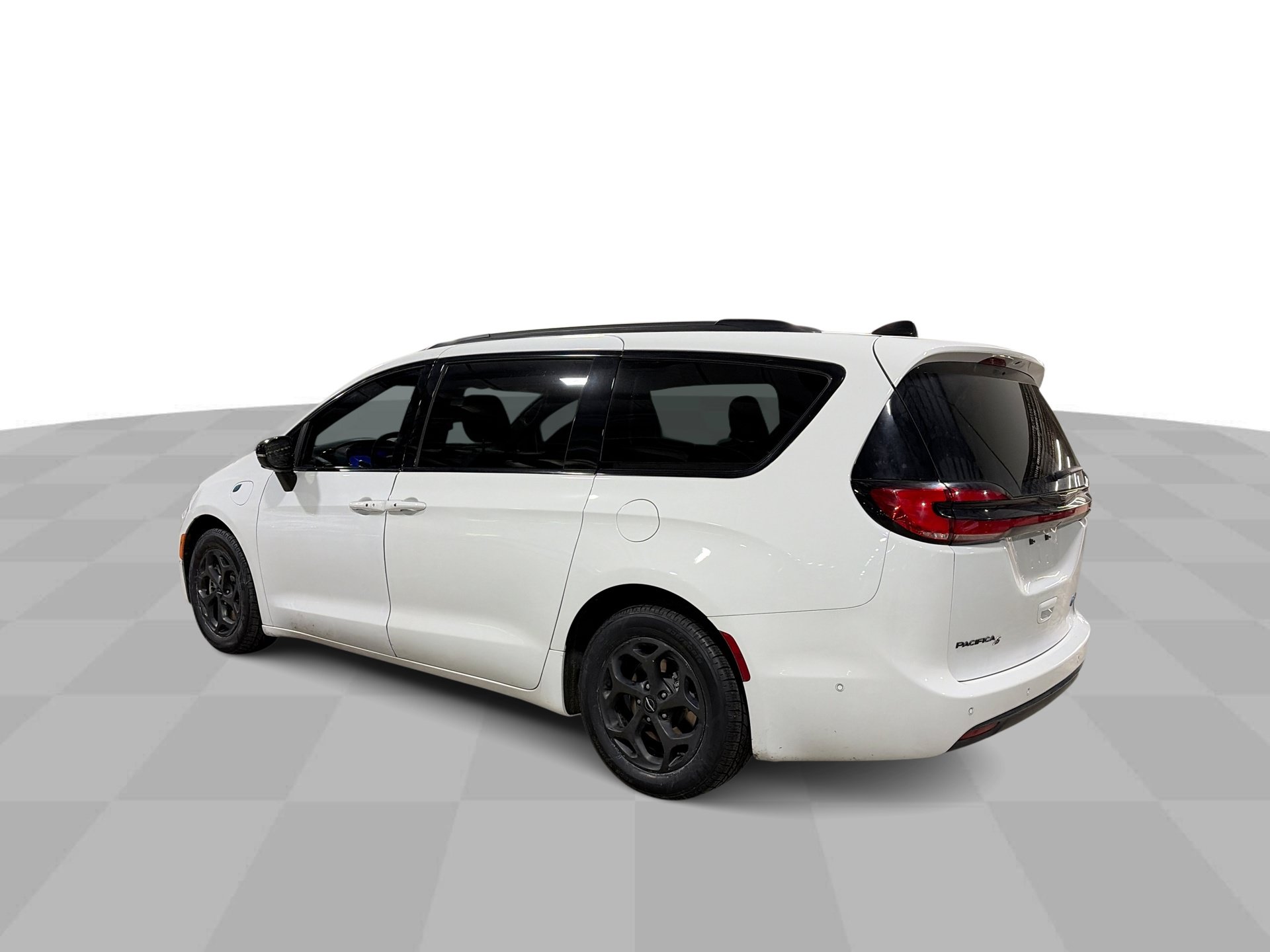 Used 2024 Chrysler Pacifica Premium FWD image 7