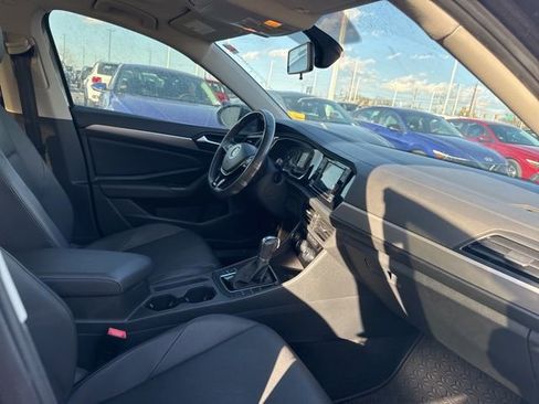Used 2019 Volkswagen Jetta SE image 12