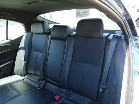 Used 2025 Toyota Camry XSE FWD image 19