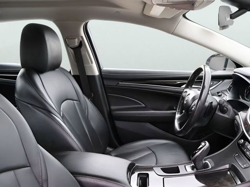 Used 2018 Buick LaCrosse Essence FWD image 9
