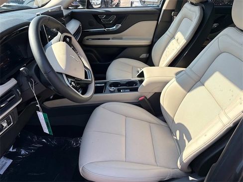 New 2025 Lincoln Corsair Grand Touring w/ Jet Appearance Package image 23