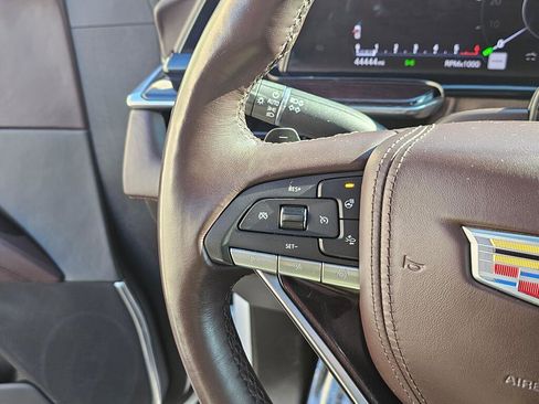 Certified 2023 Cadillac Escalade ESV Sport Platinum image 37