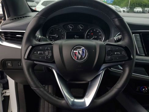 Used 2024 Buick Enclave Essence w/ Technology Package FWD image 17