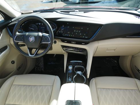 Used 2022 Buick Envision Avenir w/ Technology Package II image 10