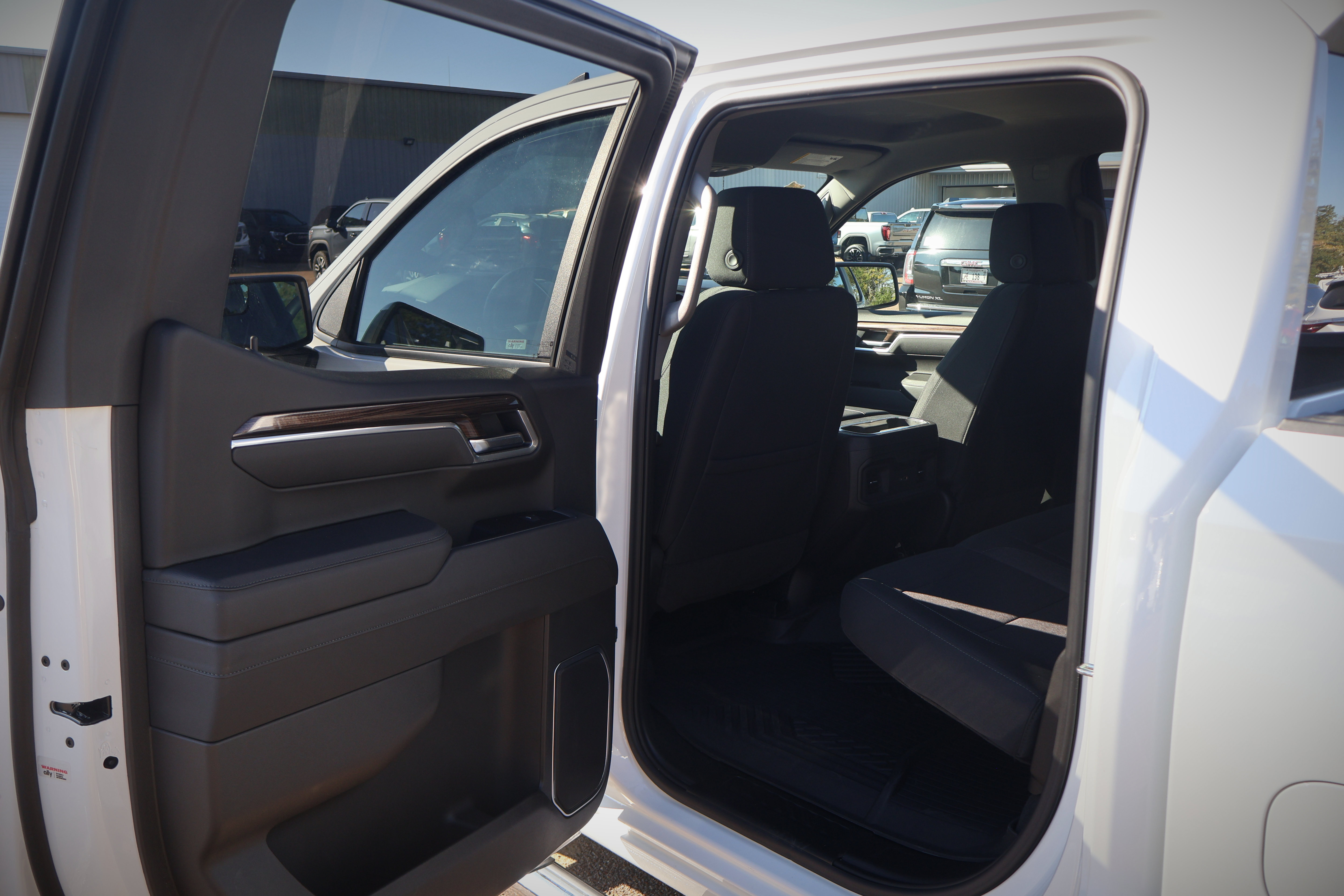 Used 2026 Chevrolet Silverado 1500 LT AWD/4WD image 21