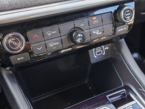 Used 2024 Jeep Compass Sport image 14