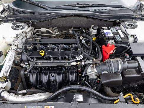 Used 2011 Ford Fusion S FWD image 19