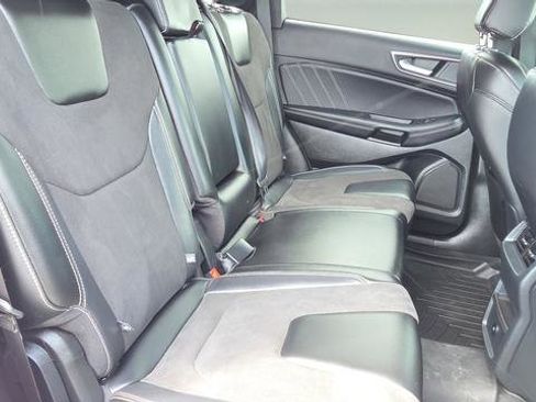 Used 2023 Ford Edge ST image 20