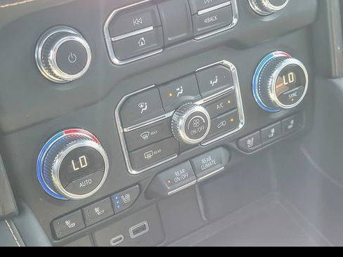Certified 2024 GMC Yukon AT4 w/ Technology Package AWD/4WD image 25