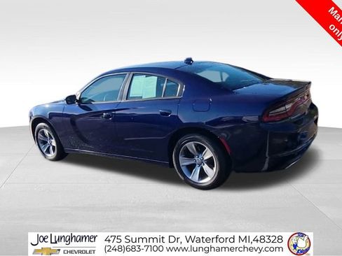 Used 2015 Dodge Charger SXT image 6