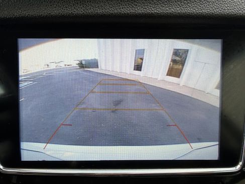 Used 2020 Buick Encore Essence image 22