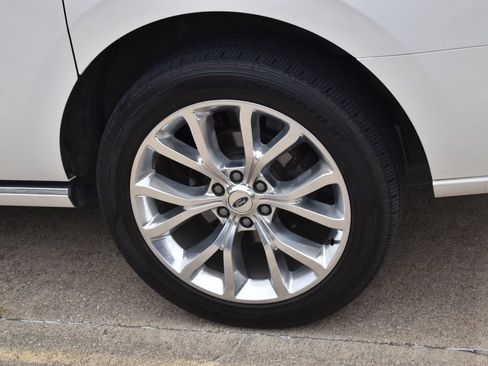 Used 2018 Ford Expedition Max Platinum AWD/4WD image 13