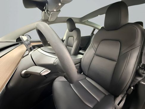 Used 2023 Tesla Model 3 Standard Range RWD image 10