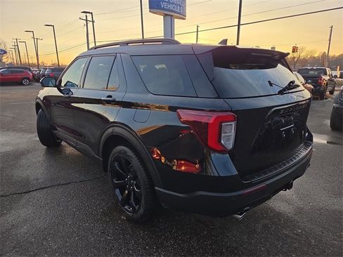 Certified 2023 Ford Explorer ST-Line w/ Class IV Trailer Tow Package image 7