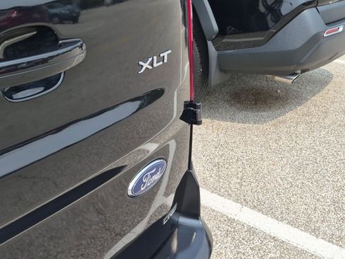 Used 2023 Ford Transit Connect XLT w/ Trailer Tow Package FWD image 12